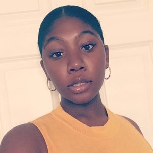 Meet your Posher, Breanna